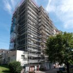 Renovace bytového domu polystyrenem snížila spotřebu energie o 44 %