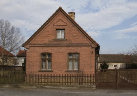 Má smysl zateplit starý cihlový dům? Pěnový polystyren (EPS) výrazně sníží tepelné ztráty i u 60cm zdiva Má smysl zateplit starý cihlový dům? Pěnový polystyren (EPS) výrazně sníží tepelné ztráty i u 60cm zdiva